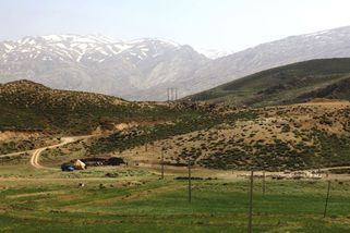 Vzala si lékaře, on ji vzal do Íránu a slíbil jí smrt. S malou dcerkou unikla jen díky pašerákům - Médium.cz