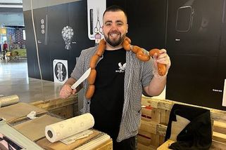 Uzené dobroty slaví návrat do Liberce, velikonoční stánek láká na novinky