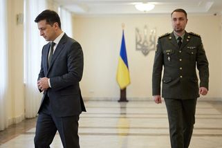 Zelenskyj zvažuje odchod. Kdo převezme moc v Kyjevě?