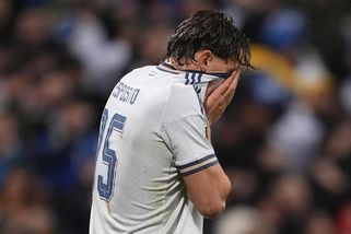 Z giganta outsiderem. Italský fotbal je v chaosu, ligu válcují cizinci