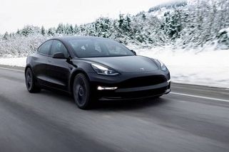 Mrzneme a furt nabíjíme: Příznivci elektromobilů nechtěně upozornili na jejich největší nevýhodu (komentář) - Autobible.cz - Předjedeme vaše představy!