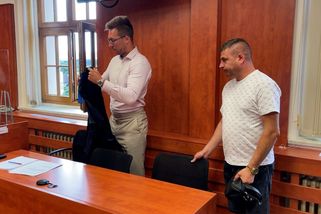 Ukrajinec chtěl vykoupit opilou řidičku z průšvihu. Policistům z Domažlicka nabídl sto tisíc - Novinky