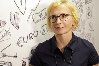 Pozdní kapitalismus 21. století plodí moderní otroky, uvedla Kateřina Konečná. Lidé jí připomněli hrůzné činy - Super.cz