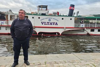 Proti pirátskému návrhu na omezení lodí v Praze se provozovatelé brání historií i módou náplavek - Novinky