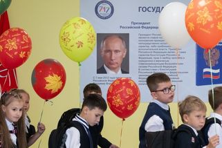 Výuka vlastenectví už od školky. Kreml osnovy zavedl i na okupovaném území - Seznam Zprávy