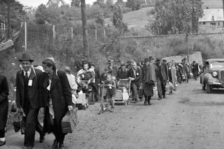 Odsun sudetských Němců: spravedlivá odplata, nebo tragédie bez vítězů? - Médium.cz