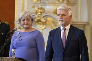 Poslanci umožnili zřídit Hradu devět nových míst, schválili návrh rozpočtu