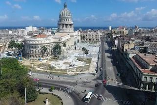 Demonstranti na Kubě napadli kancelář komunistické strany - Novinky