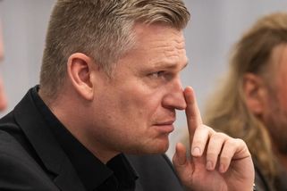 Neskutečná ostuda. Největší trapasy českých politiků, kteří měli „englyš“ horší než Turek | Dvorana slámy