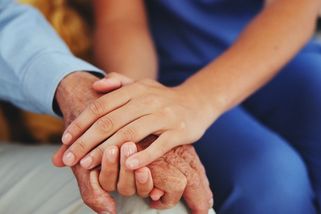 Senioři mají od června nárok až na 21 tisíc měsíčně k důchodu. Stačí vyplnit jednoduchý formulář - Techsvět