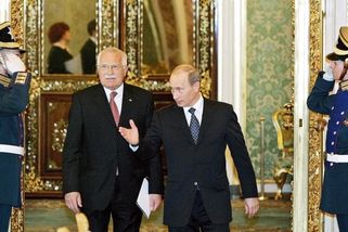 Beneš rozumně kapituloval, zatímco Zelenskyj odpor...