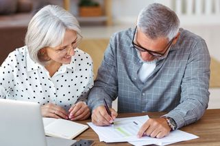 Státní příspěvek na důchodové spoření vzroste až na 340 Kč - Novinky