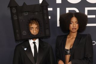 Děti Willa Smitha způsobily poprask na Grammy: Dcera přišla ve spodním prádle, syn s hradem na hlavě - Super.cz