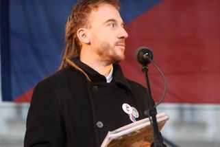 krajskelisty.cz/praha/34695-bylo-nas-milion-komentar-stepana-chaba.htm