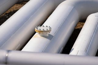 Ropa dál zdražuje - Novinky