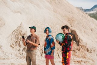 Jsme kapela na pět let, říkají Ťupíci. Jejich členy jsou Bára Poláková, Jan Cina a Marek Adamczyk - Novinky