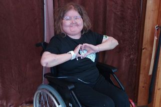 Psaní jí pomáhalo vzdorovat smrti. Vydání své knihy se však vážně nemocná Monika nedožila - Novinky