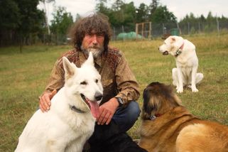 Přestaňte se vymlouvat. Desenský radí, jak socializovat svého psa | Škola mazlíčků