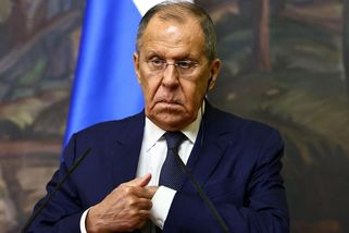 Lavrov: Západ si zahrává s ohněm a třetí světová válka nezasáhne jen Evropu - Novinky