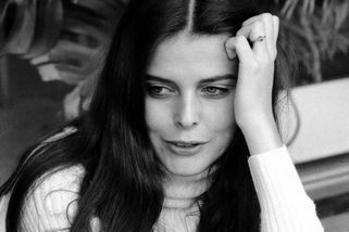 Z krásné Iny z Nemocnice na kraji města je dnes sedmdesátiletá babička. V televizi si naposledy zahrála před dvaceti lety