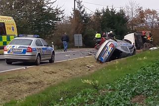Policistka na Tachovsku se těžce zranila po srážce vozu s traktorem. Jeho řidiče soud po 4 letech zprostil obžaloby - Novinky