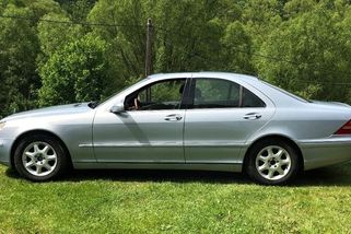 Na prodej je luxusní sedan po Karlu Gottovi. Překvapí nejen výbavou, ale i cenou. Jako by ho Mistr ani nevlastnil - Garáž.cz