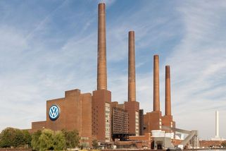 Koncernu Volkswagen za devět měsíců roku klesl provozní zisk o 58 procent. Škodovka ale vyloženě letí! - Garáž.cz