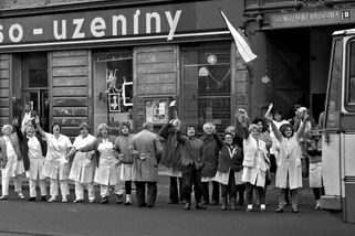 Test znalostí o nakupování potravin v době socialismu: Těchto 15 otázek prověří váš přehled. Na plný počet dosáhnou jen pamětníci