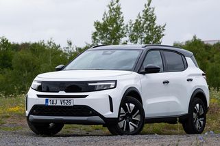 Sedm míst za půlmíč: Kompaktní Opel Frontera nabízí spoustu místa za rozumný peníz. Ale ne bez kompromisů - Garáž.cz