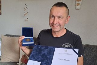 Rotvajler málem rozsápal holčičku. „Házel s ní jako s hadrovým panákem,“ líčí zachránce - Novinky