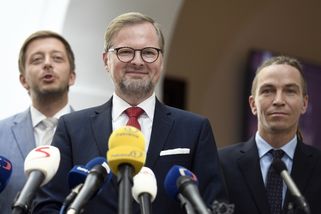 Nastupující vláda se poprvé neformálně sešla, Fial...