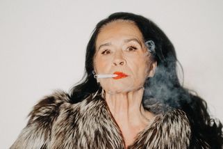 Hana Gregorová se nestydí: Bez plastik a filtrů vypadá úžasně. Maskérky ji musí dělat starší