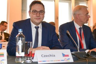 „Situace v Indo-Pacifiku je na bodu varu.“ Lipavský se chystá na cestu - Seznam Zprávy