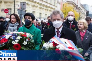 Na Zemanovy vztahy s Putinem nezapomeneme. Politici nepřijdou na předávání vyznamenání