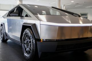 Cybertruck už se prodává i v Česku, cena ale pořádně vyrostla - Novinky