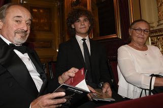 Krásné překvapení na předávání Thálií. Dorazila celá rodina Preissových, Jana změnila účes, Viktor dojal na jevišti - Super.cz