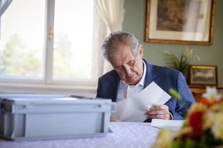 Co je s prezidentem Zemanem? Další brífink Hradu nedal odpověď - Novinky