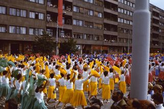 Spartakiáda 1985: Cvičky, bláto a strach z vraha. Vojáci na Strahově trpěli, ženy vzpomínají se slzou v oku