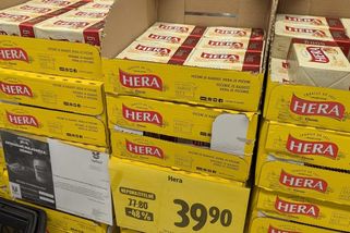 Máslo jen pro bohaté? Jeho ceny neúnosně vystřelily. Vezmou lidé zavděk i levnější Herou?