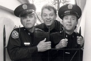 Policejní akademie: v USA na ni dávno zapomněli, v postsovětských zemích je stále kultem - Médium.cz