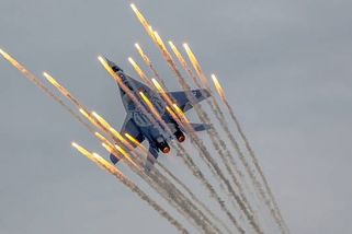 Kyjevský přízrak. Hrdina nebo mýtus? Letecké eso dává Ukrajincům naději