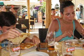 Dovolená v Chorvatsku? Těm už prachy nenasypu. Jinde je lépe - Médium.cz