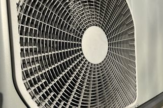 Po prvním vyúčtování se manželé vrátili k plynovému kotli. „Vyhodili jsme peníze z okna,“ stěžují si