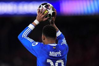 Auty, rohy. FIFA plánuje revoluci v pravidlech! Otestuje je možná už na MS - Sport.cz