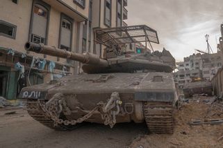 Video: teroristé překvapili „nezničitelný“ izraelský tank Merkava a trefili se do černého. Objevili jeho slabinu