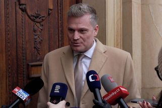 Budu doprovázet slovenského ministra na Kypr, oznamoval Turek. Já nikam neletím, napsal teď Taraba - Novinky