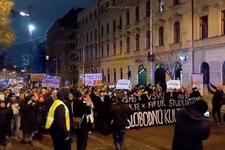 Slováci protestovali v ulicích proti ministryni kultury - Novinky