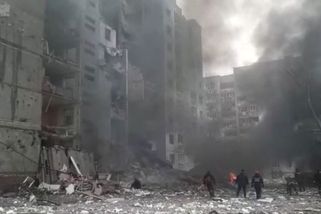 Šíří se falešná tvrzení, že válka na Ukrajině je mystifikace a oběti jen herci - Novinky