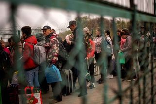 Ukrajinští uprchlíci hromadně odcházejí z Polska - Novinky