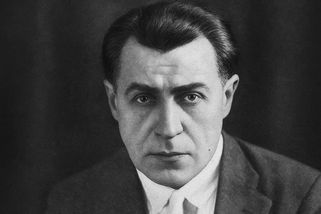 Eduard Kohout byl prvorepublikovou hvězdou, která nemohla veřejně přiznat, koho miluje - Médium.cz